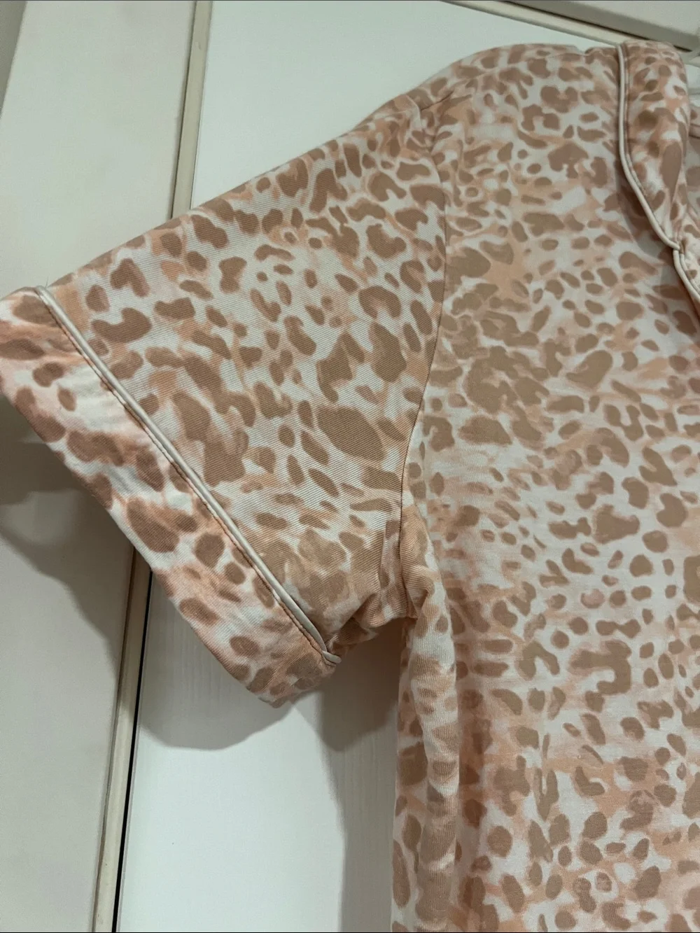 Rachel Parcell Night Sleep Shirt Lounge Button Up Leopard Pink Like New Size L